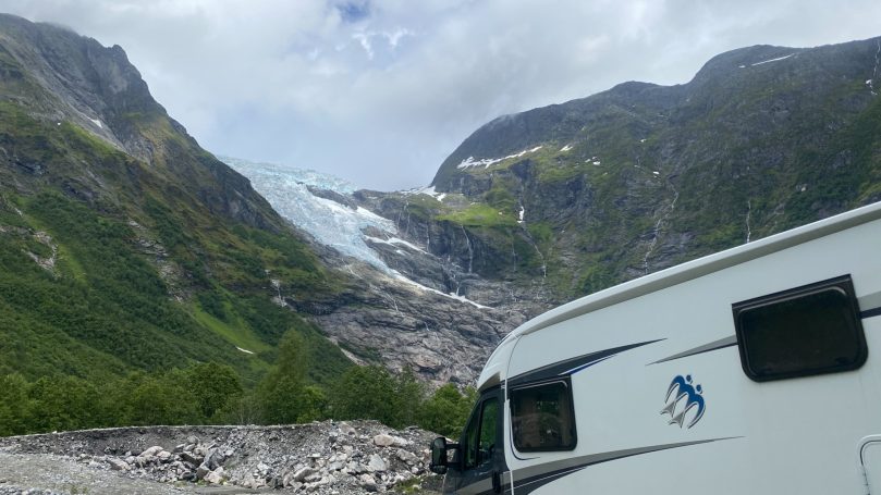 Vor einem Gletscher